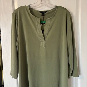 Banana Republic NWT Mixed Media Satin-Trim V-Neck Top – Olive Green, XL
